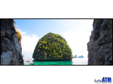Full Day Phi Phi Island Tour (1st Class)